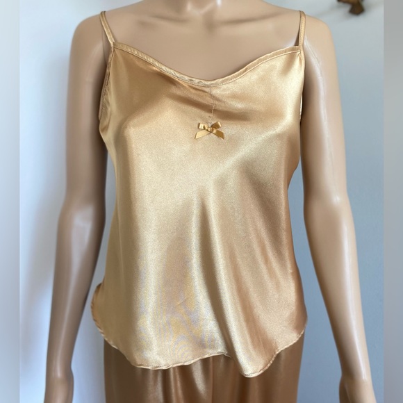 Kasara Lingerie PJ Set - Picture 2 of 16